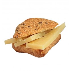 4 minibocadillos o montaditos de queso curado